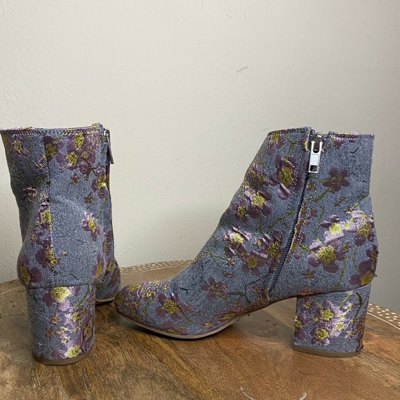 Zigi Soho Nydia Floral Embroidered Ankle Booties barbiecore - Picture 10 of 10